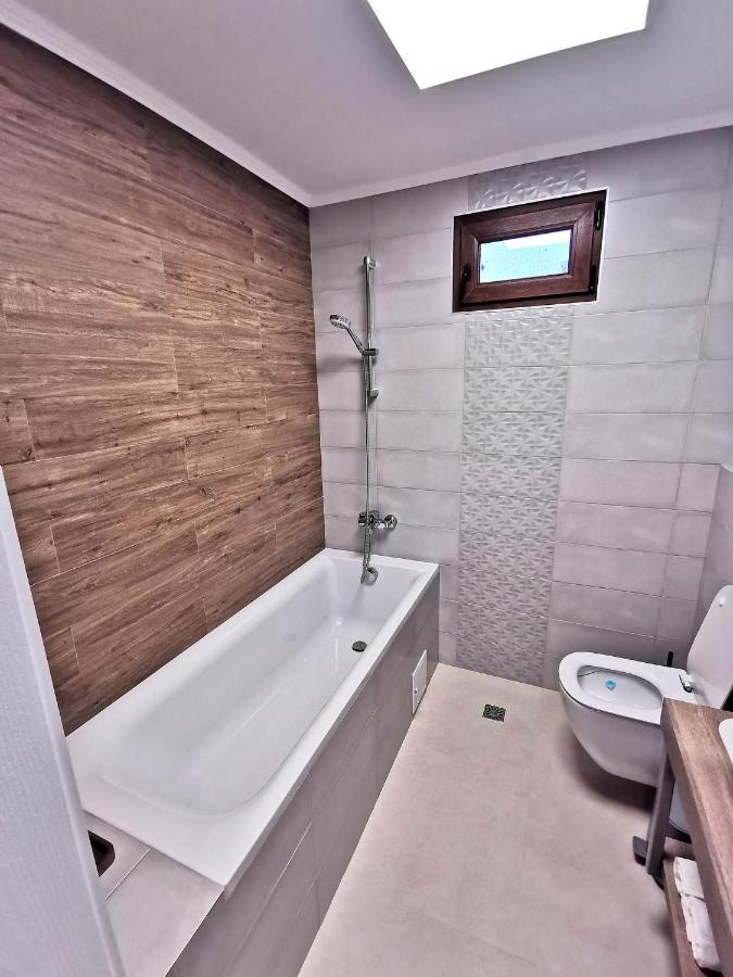 Vila Aras Simeria Luaran gambar